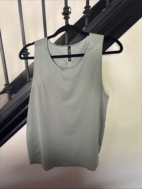 Ten Thousand Tank Top - Sage